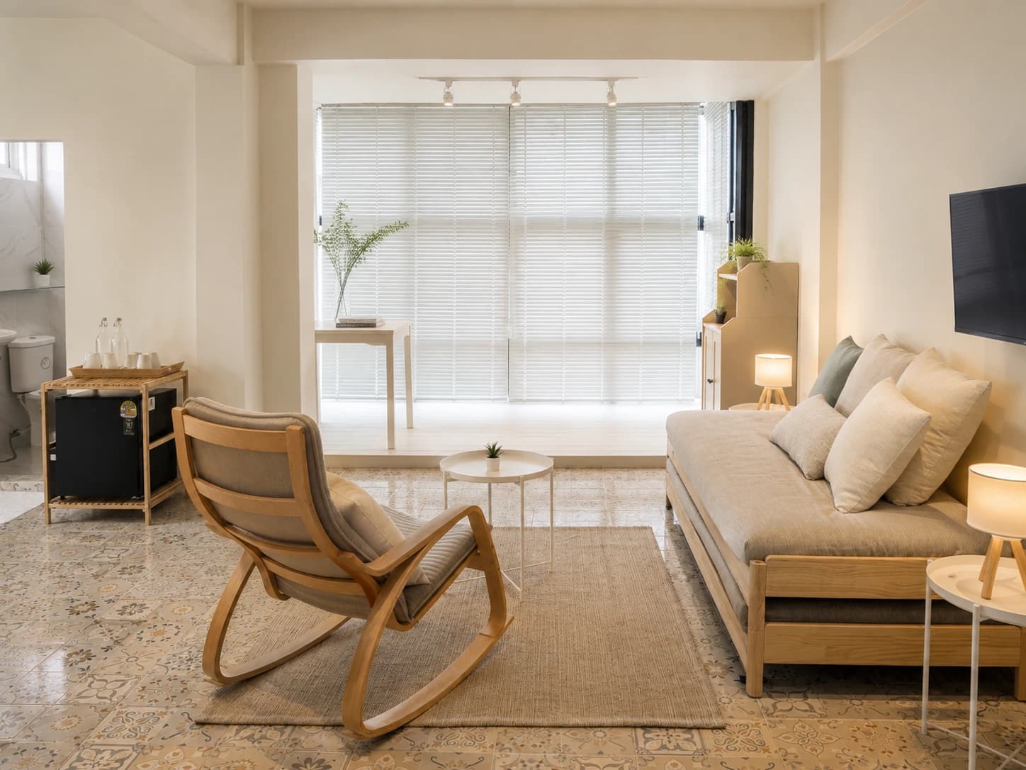 Grand Family Suite at 95 Lodge — living area